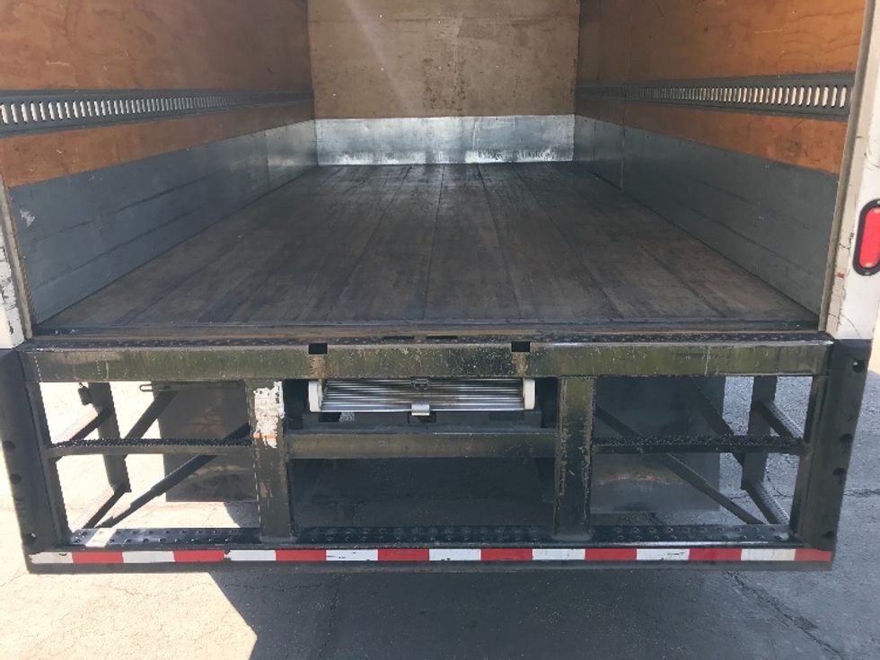 Refrigerated Truck-Light and Medium Duty Trucks-Freightliner-2019-M2-Torrance-CA-212,704\n\t\tmiles-$ 39,500 - Image 9