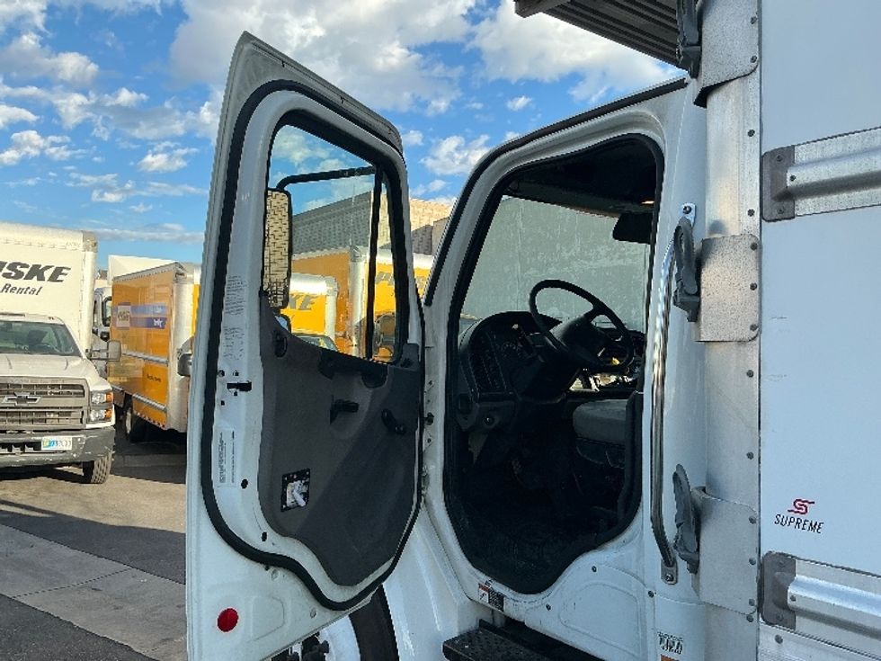 Refrigerated Truck-Light and Medium Duty Trucks-Freightliner-2019-M2-Torrance-CA-218,558\n\t\tmiles-$ 48,750 - Image 16