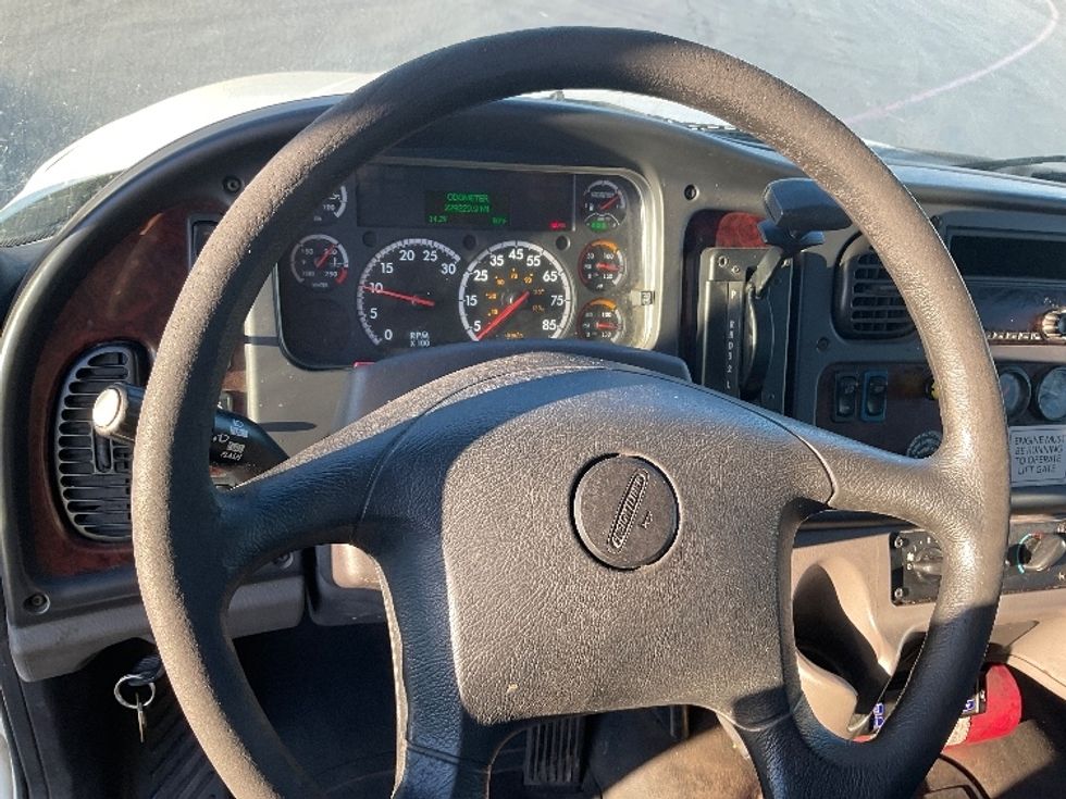 Refrigerated Truck-Light and Medium Duty Trucks-Freightliner-2019-M2-Torrance-CA-224,800\n\t\tmiles-$ 52,250 - Image 18