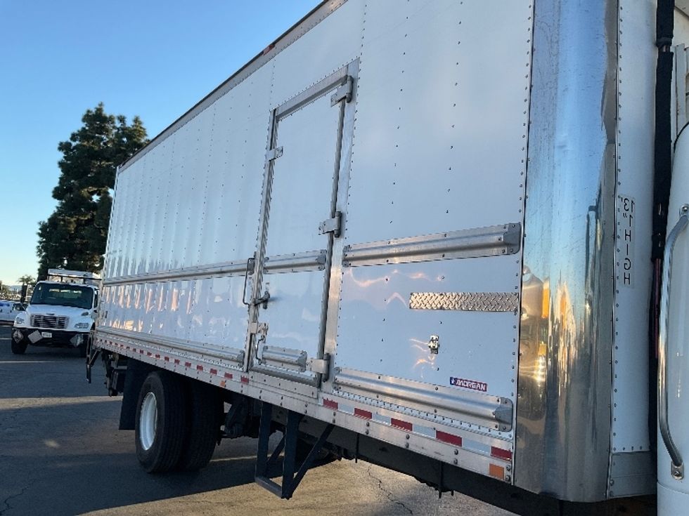 Refrigerated Truck-Light and Medium Duty Trucks-Freightliner-2019-M2-Torrance-CA-224,800\n\t\tmiles-$ 52,250 - Image 26