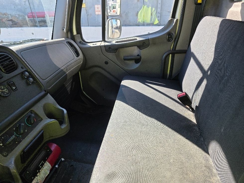 Refrigerated Truck-Light and Medium Duty Trucks-Freightliner-2019-M2-Torrance-CA-264,201\n\t\tmiles-$ 40,250 - Image 19