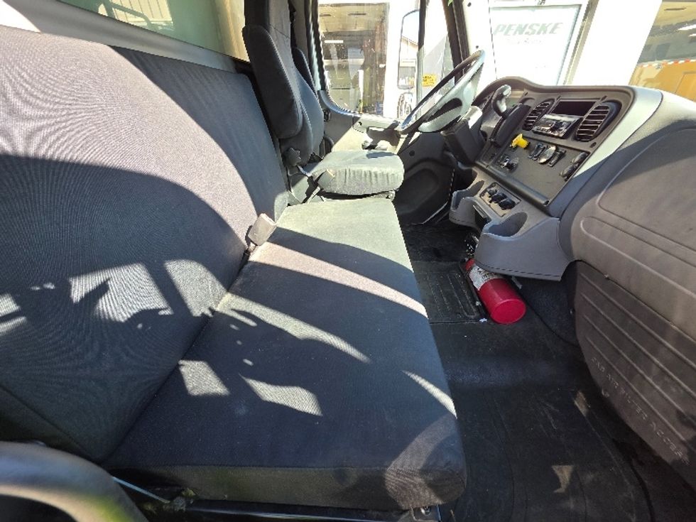 Refrigerated Truck-Light and Medium Duty Trucks-Freightliner-2019-M2-Torrance-CA-264,201\n\t\tmiles-$ 40,250 - Image 22