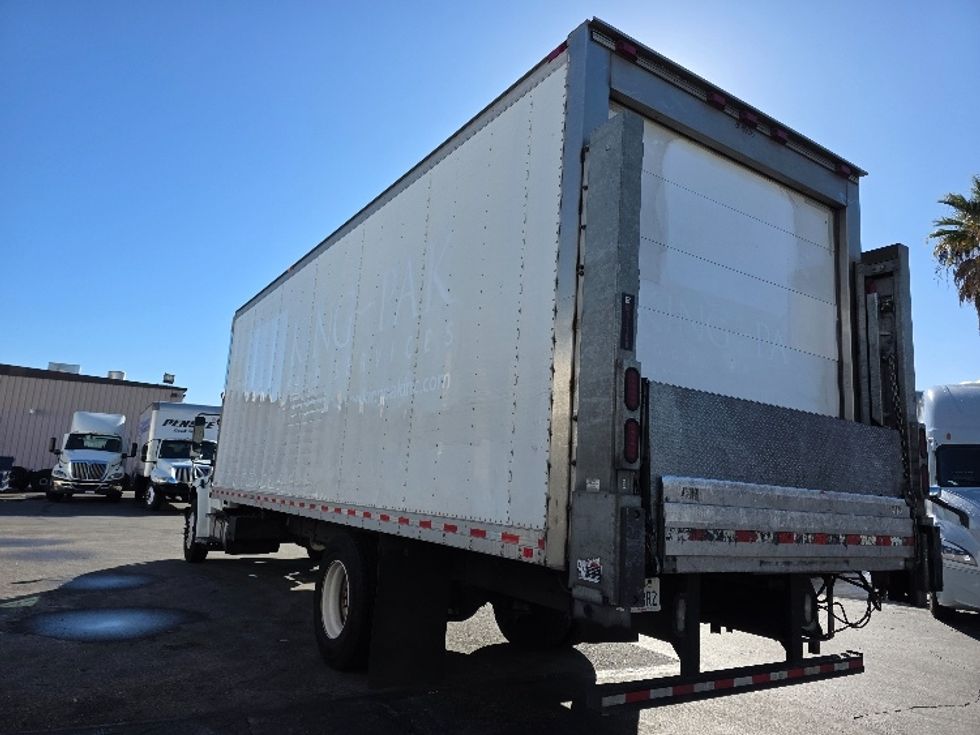 Refrigerated Truck-Light and Medium Duty Trucks-Freightliner-2019-M2-Torrance-CA-264,201\n\t\tmiles-$ 40,250 - Image 6