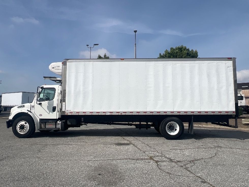 Refrigerated Truck-Light and Medium Duty Trucks-Freightliner-2019-M2-Torrance-CA-300,973\n\t\tmiles-$ 30,250 - Image 4