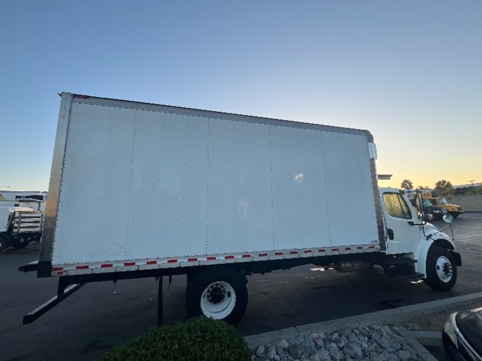 Refrigerated Truck-Light and Medium Duty Trucks-Freightliner-2019-M2-Torrance-CA-334,362\n\t\tmiles-$ 24,500 - Image 15