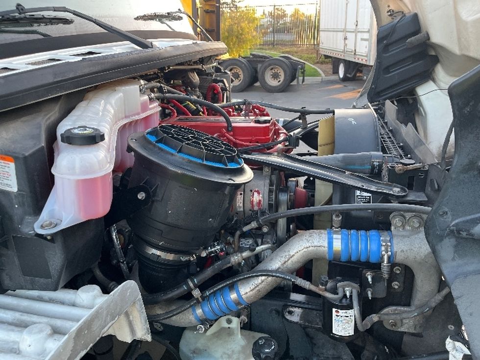 Refrigerated Truck-Light and Medium Duty Trucks-Freightliner-2019-M2-Torrance-CA-334,362\n\t\tmiles-$ 24,500 - Image 23