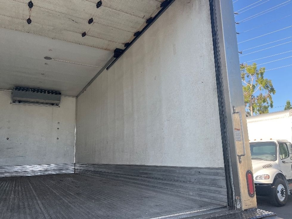 Refrigerated Truck-Light and Medium Duty Trucks-Freightliner-2019-M2-Torrance-CA-338,003\n\t\tmiles-$ 24,750 - Image 11
