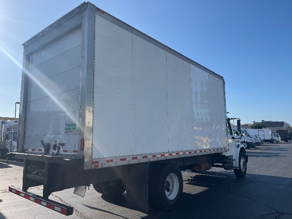 Refrigerated Truck-Light and Medium Duty Trucks-Freightliner-2019-M2-Torrance-CA-338,003\n\t\tmiles-$ 24,750 - Image 12