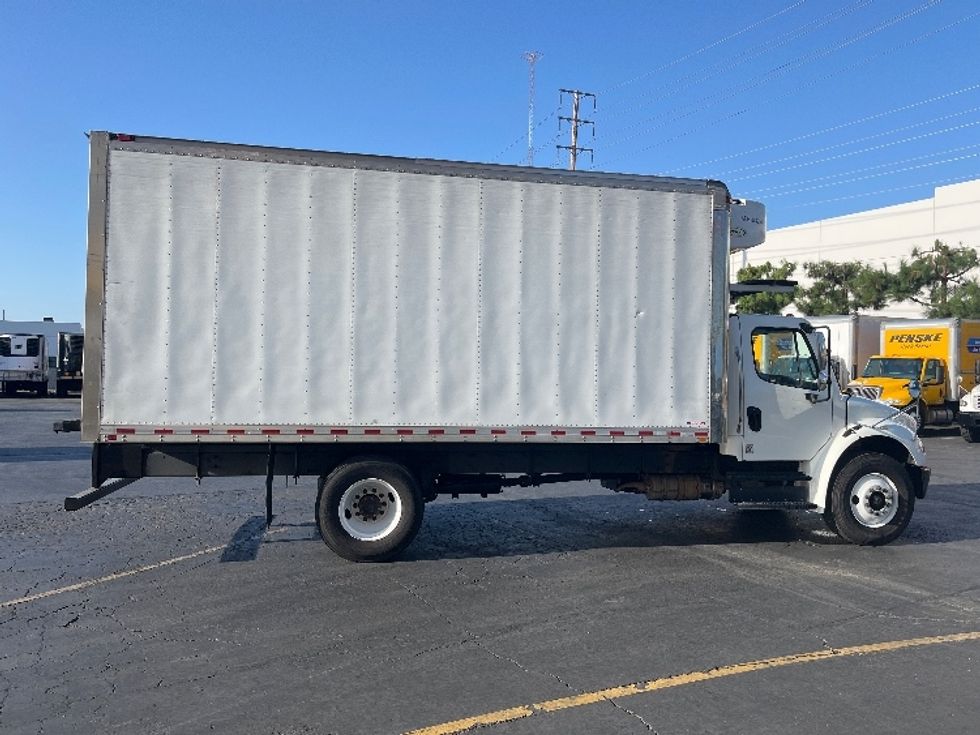 Refrigerated Truck-Light and Medium Duty Trucks-Freightliner-2019-M2-Torrance-CA-339,345\n\t\tmiles-$ 24,500 - Image 14