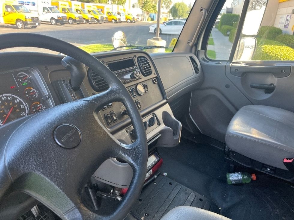 Refrigerated Truck-Light and Medium Duty Trucks-Freightliner-2019-M2-Torrance-CA-339,345\n\t\tmiles-$ 24,500 - Image 16
