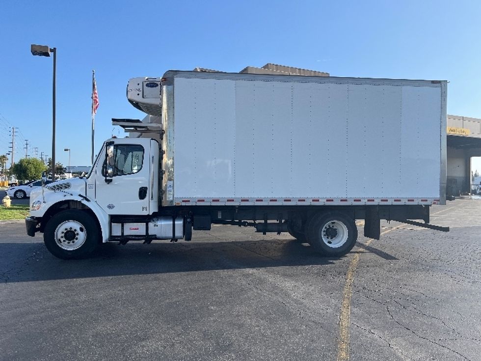 Refrigerated Truck-Light and Medium Duty Trucks-Freightliner-2019-M2-Torrance-CA-339,345\n\t\tmiles-$ 24,500 - Image 4
