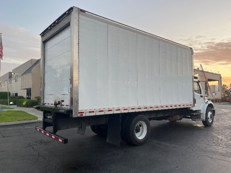 Refrigerated Truck-Light and Medium Duty Trucks-Freightliner-2019-M2-Torrance-CA-339,528\n\t\tmiles-$ 24,250 - Image 13