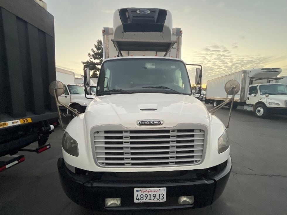 Refrigerated Truck-Light and Medium Duty Trucks-Freightliner-2019-M2-Torrance-CA-339,528\n\t\tmiles-$ 24,250 - Image 2