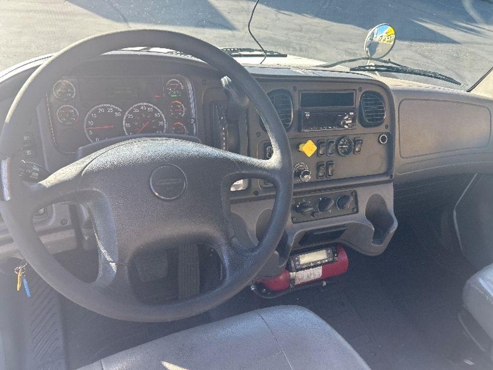 Refrigerated Truck-Light and Medium Duty Trucks-Freightliner-2019-M2-Torrance-CA-344,578\n\t\tmiles-$ 23,500 - Image 17