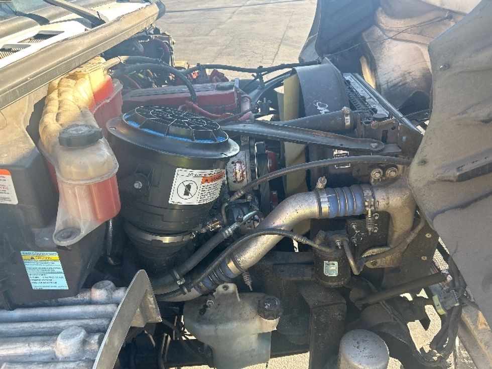 Refrigerated Truck-Light and Medium Duty Trucks-Freightliner-2019-M2-Torrance-CA-344,578\n\t\tmiles-$ 23,500 - Image 22