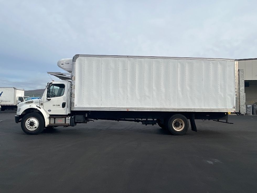 Refrigerated Truck-Light and Medium Duty Trucks-Freightliner-2019-M2-Torrance-CA-46,358\n\t\tmiles-$ 61,500 - Image 4