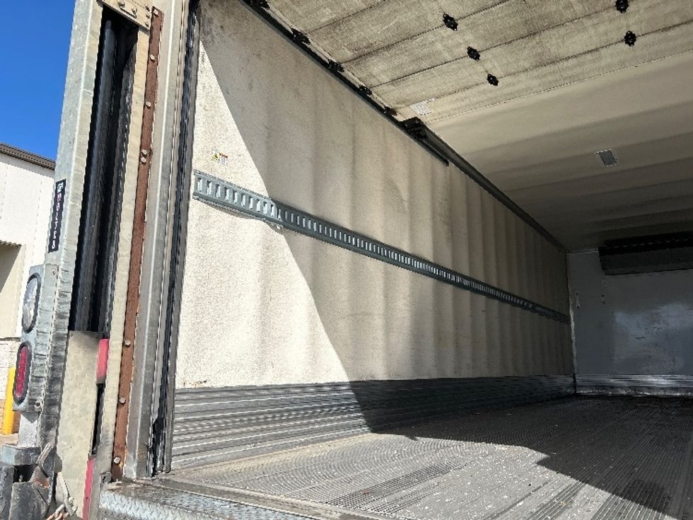 Refrigerated Truck-Light and Medium Duty Trucks-Freightliner-2019-M2-Torrance-CA-60,217\n\t\tmiles-$ 59,750 - Image 11