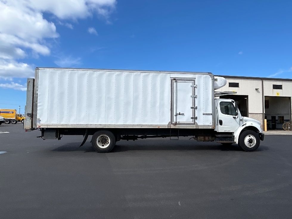 Refrigerated Truck-Light and Medium Duty Trucks-Freightliner-2019-M2-Torrance-CA-60,217\n\t\tmiles-$ 59,750 - Image 15