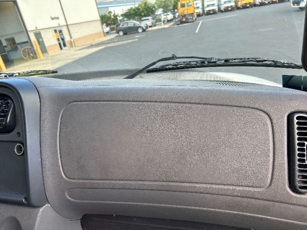 Refrigerated Truck-Light and Medium Duty Trucks-Freightliner-2019-M2-Torrance-CA-60,217\n\t\tmiles-$ 59,750 - Image 21