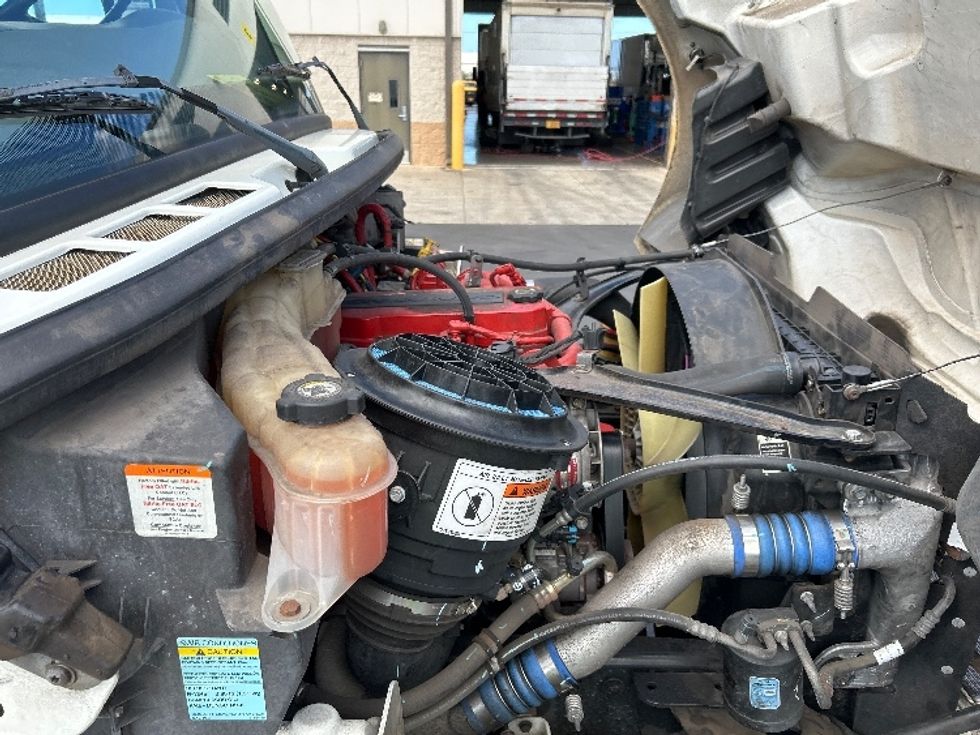 Refrigerated Truck-Light and Medium Duty Trucks-Freightliner-2019-M2-Torrance-CA-60,217\n\t\tmiles-$ 59,750 - Image 23