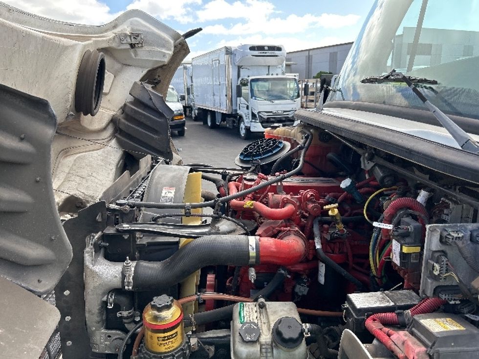 Refrigerated Truck-Light and Medium Duty Trucks-Freightliner-2019-M2-Torrance-CA-60,217\n\t\tmiles-$ 59,750 - Image 24