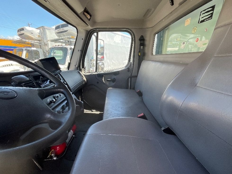 Refrigerated Truck-Light and Medium Duty Trucks-Freightliner-2019-M2-Torrance-CA-63,751\n\t\tmiles-$ 57,250 - Image 18