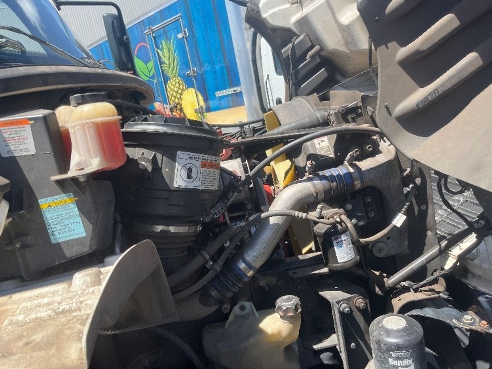Refrigerated Truck-Light and Medium Duty Trucks-Freightliner-2019-M2-Torrance-CA-63,751\n\t\tmiles-$ 57,250 - Image 23