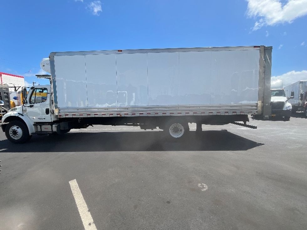 Refrigerated Truck-Light and Medium Duty Trucks-Freightliner-2019-M2-Torrance-CA-63,751\n\t\tmiles-$ 57,250 - Image 4