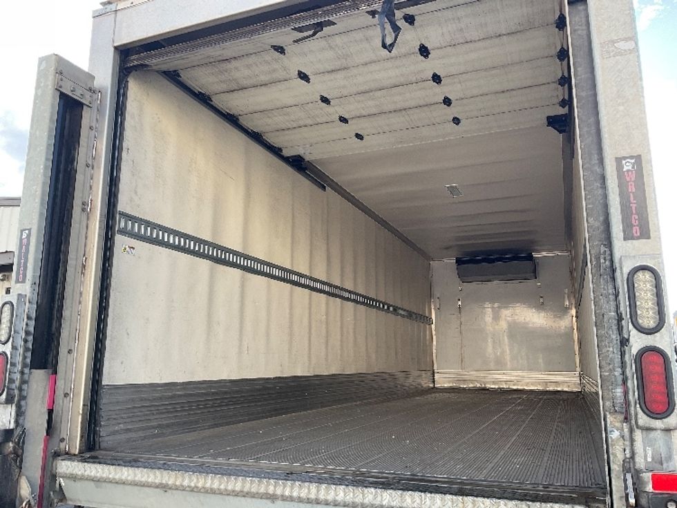 Refrigerated Truck-Light and Medium Duty Trucks-Freightliner-2019-M2-Torrance-CA-66,121\n\t\tmiles-$ 59,000 - Image 10