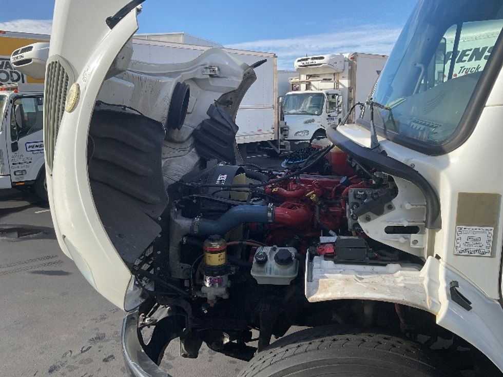 Refrigerated Truck-Light and Medium Duty Trucks-Freightliner-2019-M2-Torrance-CA-66,121\n\t\tmiles-$ 59,000 - Image 24
