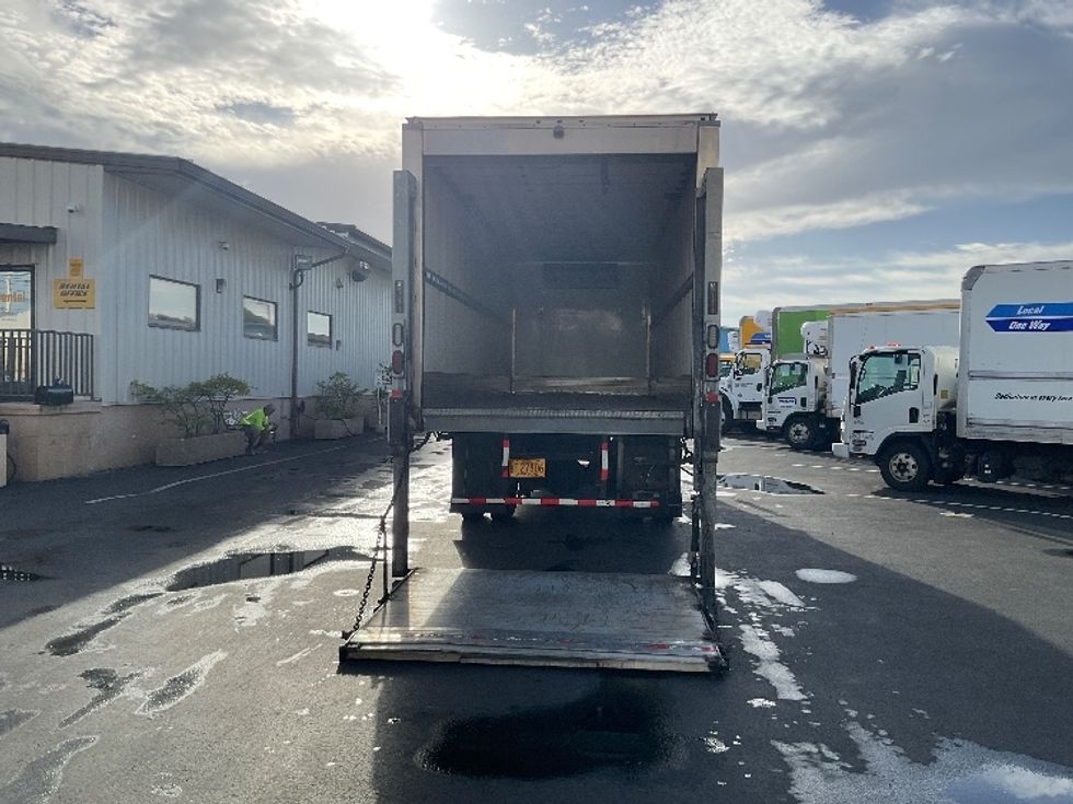 Refrigerated Truck-Light and Medium Duty Trucks-Freightliner-2019-M2-Torrance-CA-66,121\n\t\tmiles-$ 59,000 - Image 8
