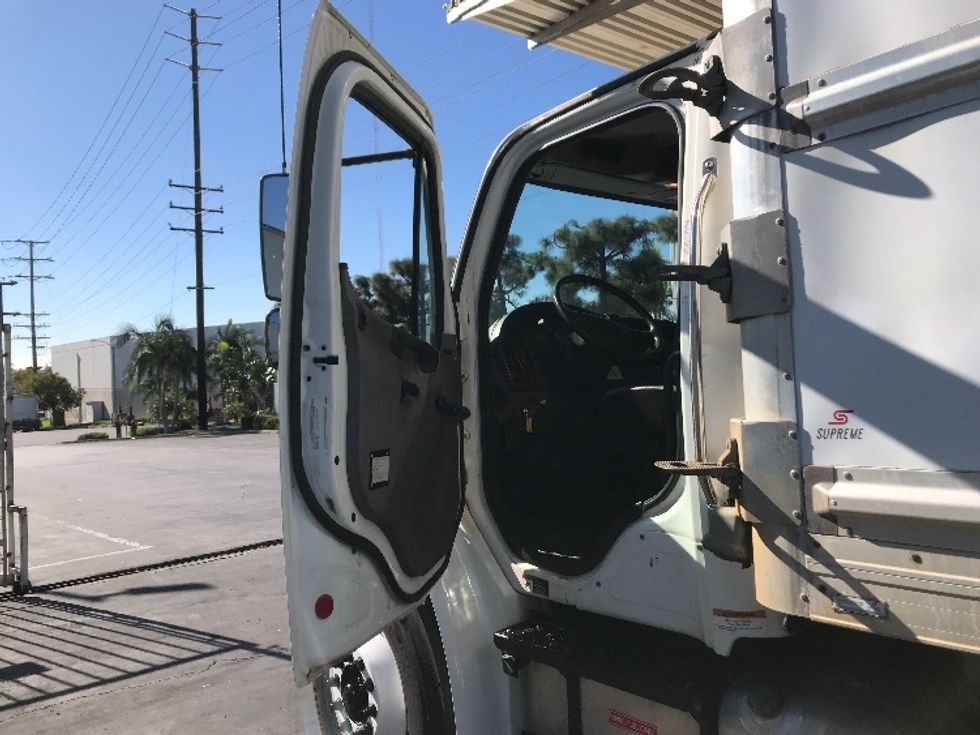 Refrigerated Truck-Light and Medium Duty Trucks-Freightliner-2019-M2-Torrance-CA-69,928\n\t\tmiles-$ 59,750 - Image 16