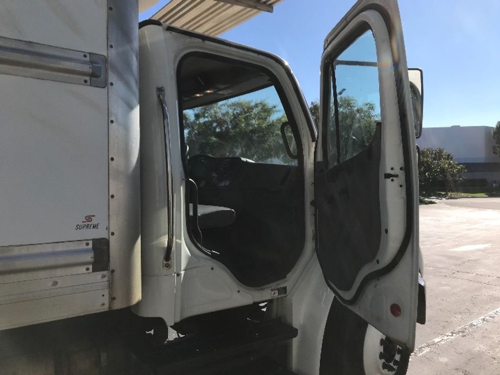 Refrigerated Truck-Light and Medium Duty Trucks-Freightliner-2019-M2-Torrance-CA-69,928\n\t\tmiles-$ 59,750 - Image 20