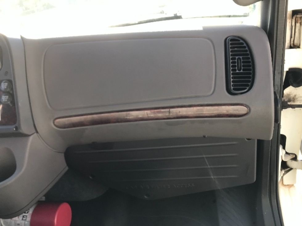 Refrigerated Truck-Light and Medium Duty Trucks-Freightliner-2019-M2-Torrance-CA-69,928\n\t\tmiles-$ 59,750 - Image 21