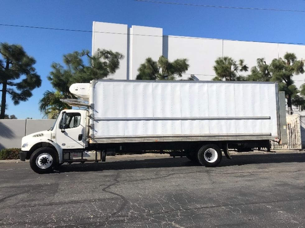 Refrigerated Truck-Light and Medium Duty Trucks-Freightliner-2019-M2-Torrance-CA-69,928\n\t\tmiles-$ 59,750 - Image 4