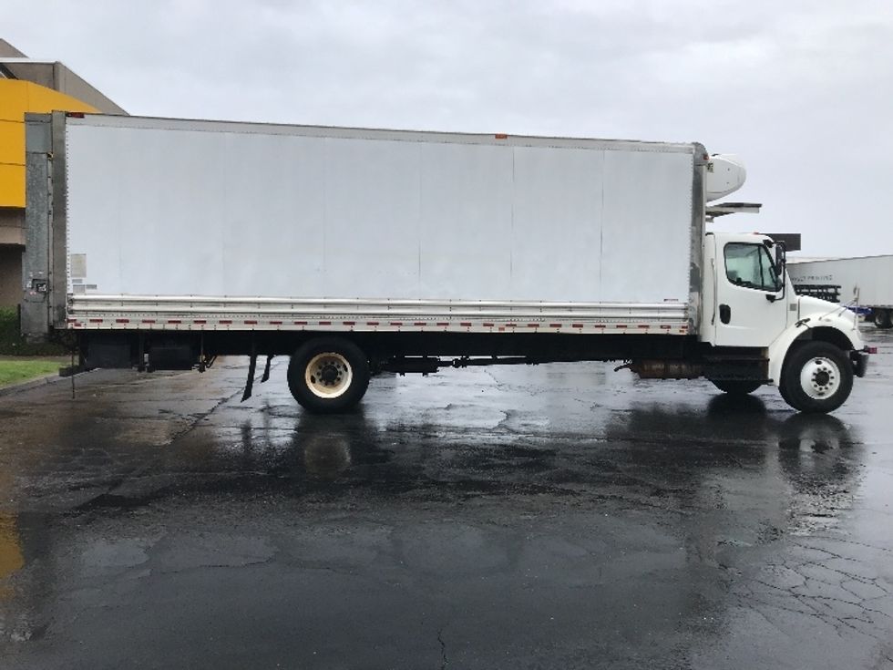 Refrigerated Truck-Light and Medium Duty Trucks-Freightliner-2019-M2-Torrance-CA-71,719\n\t\tmiles-$ 59,250 - Image 15