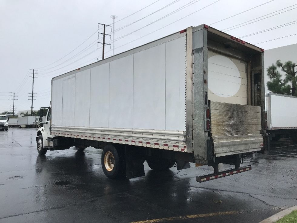 Refrigerated Truck-Light and Medium Duty Trucks-Freightliner-2019-M2-Torrance-CA-71,719\n\t\tmiles-$ 59,250 - Image 6