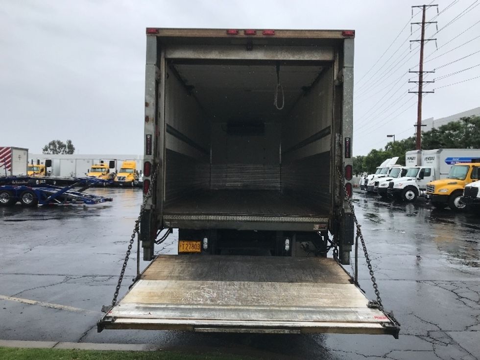 Refrigerated Truck-Light and Medium Duty Trucks-Freightliner-2019-M2-Torrance-CA-71,719\n\t\tmiles-$ 59,250 - Image 9