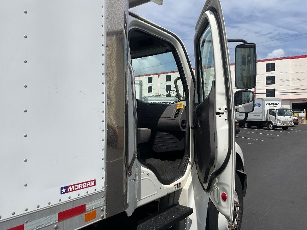 Refrigerated Truck-Light and Medium Duty Trucks-Freightliner-2019-M2-Torrance-CA-90,140\n\t\tmiles-$ 62,250 - Image 19