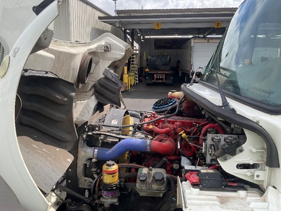 Refrigerated Truck-Light and Medium Duty Trucks-Freightliner-2019-M2-Torrance-CA-90,140\n\t\tmiles-$ 62,250 - Image 22
