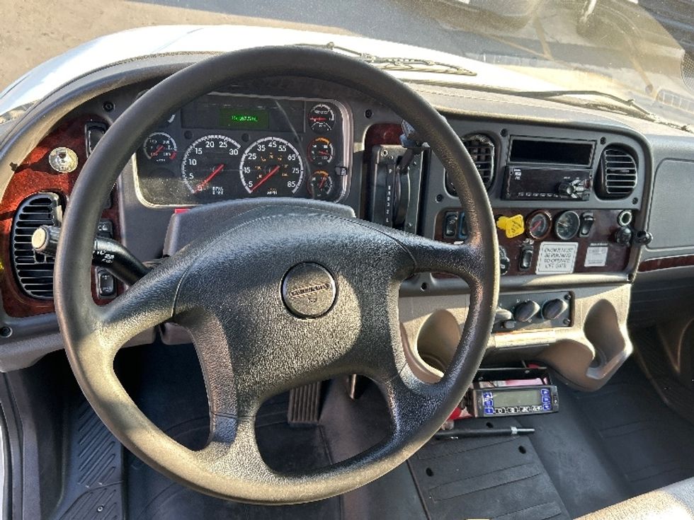 Refrigerated Truck-Light and Medium Duty Trucks-Freightliner-2019-M2-Vernon-CA-159,094\n\t\tmiles-$ 69,250 - Image 17