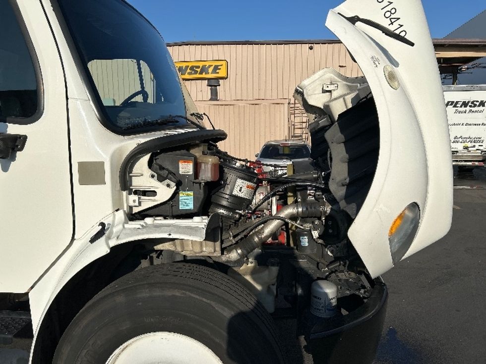 Refrigerated Truck-Light and Medium Duty Trucks-Freightliner-2019-M2-Vernon-CA-159,094\n\t\tmiles-$ 69,250 - Image 22