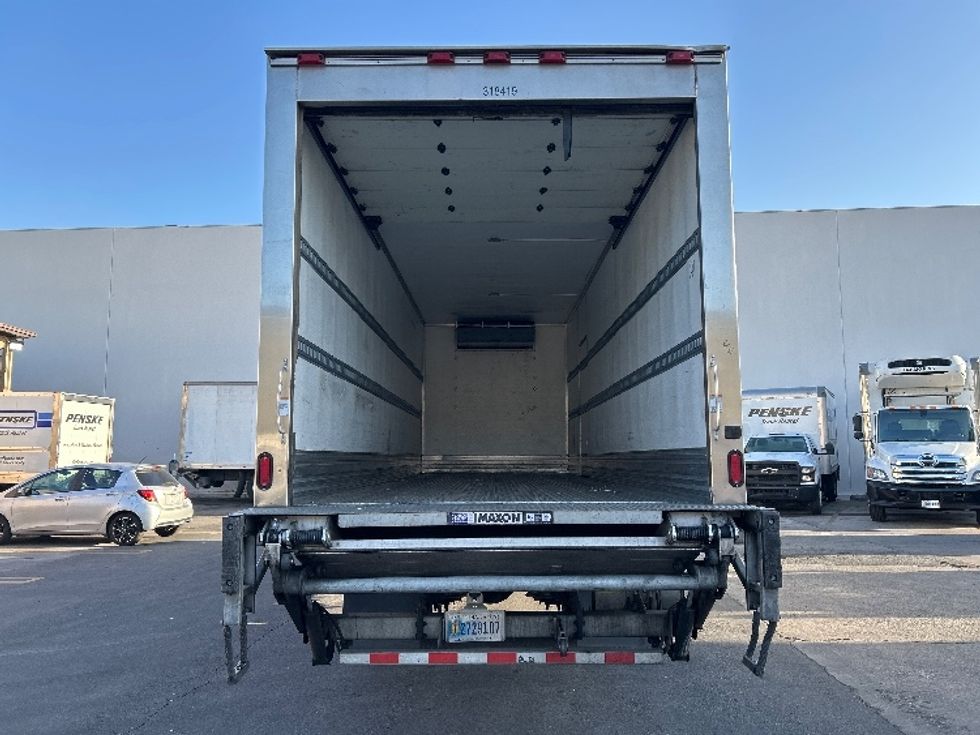 Refrigerated Truck-Light and Medium Duty Trucks-Freightliner-2019-M2-Vernon-CA-159,094\n\t\tmiles-$ 69,250 - Image 8