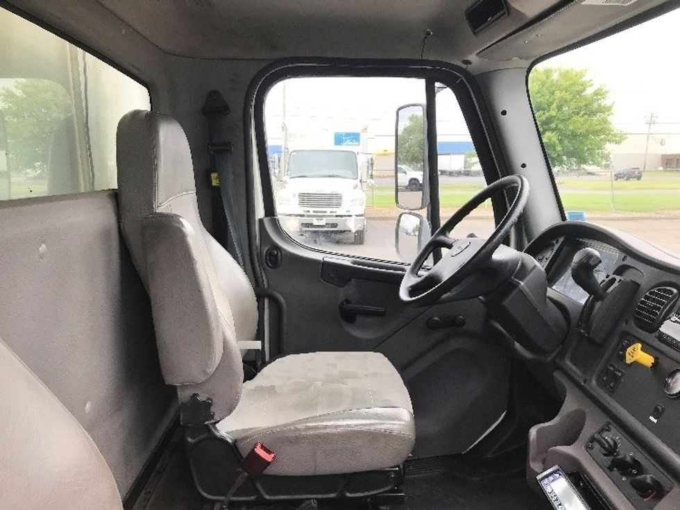 Refrigerated Truck-Light and Medium Duty Trucks-Freightliner-2019-M2-Watertown-NY-204,861\n\t\tmiles-$ 52,000 - Image 22