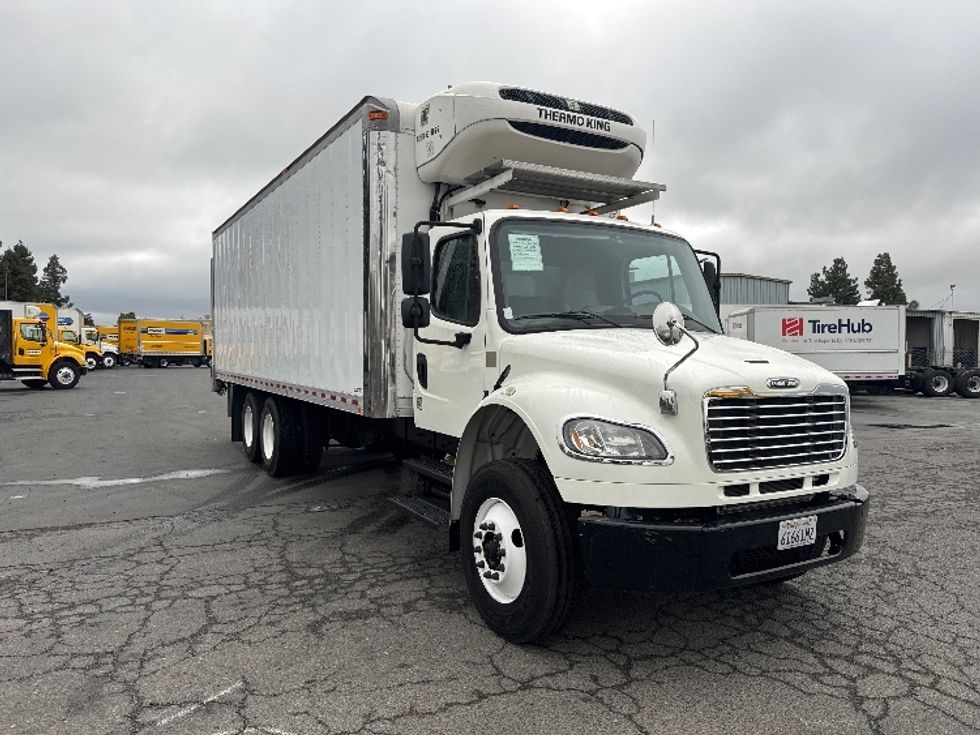Refrigerated Truck-Light and Medium Duty Trucks-Freightliner-2019-M2-West Sacramento-CA-116,919\n\t\tmiles-$ 66,250 - Image 1
