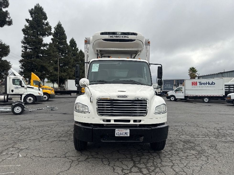 Refrigerated Truck-Light and Medium Duty Trucks-Freightliner-2019-M2-West Sacramento-CA-116,919\n\t\tmiles-$ 66,250 - Image 2