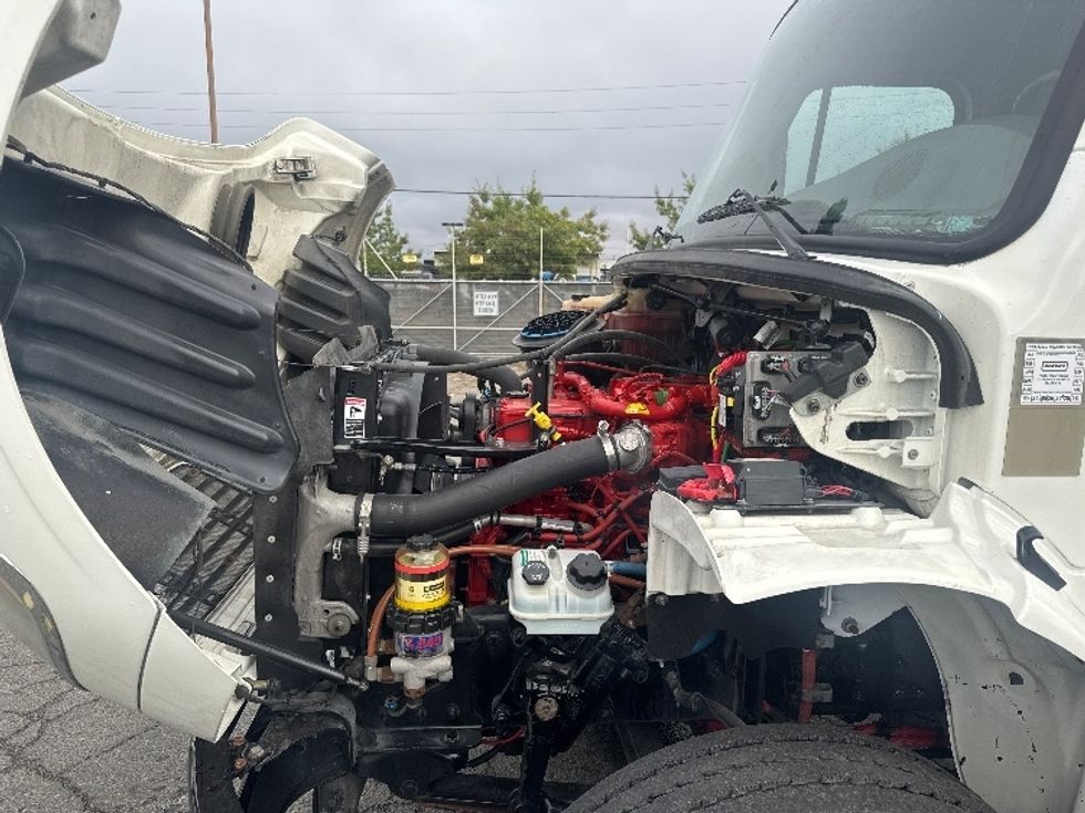 Refrigerated Truck-Light and Medium Duty Trucks-Freightliner-2019-M2-West Sacramento-CA-116,919\n\t\tmiles-$ 66,250 - Image 24