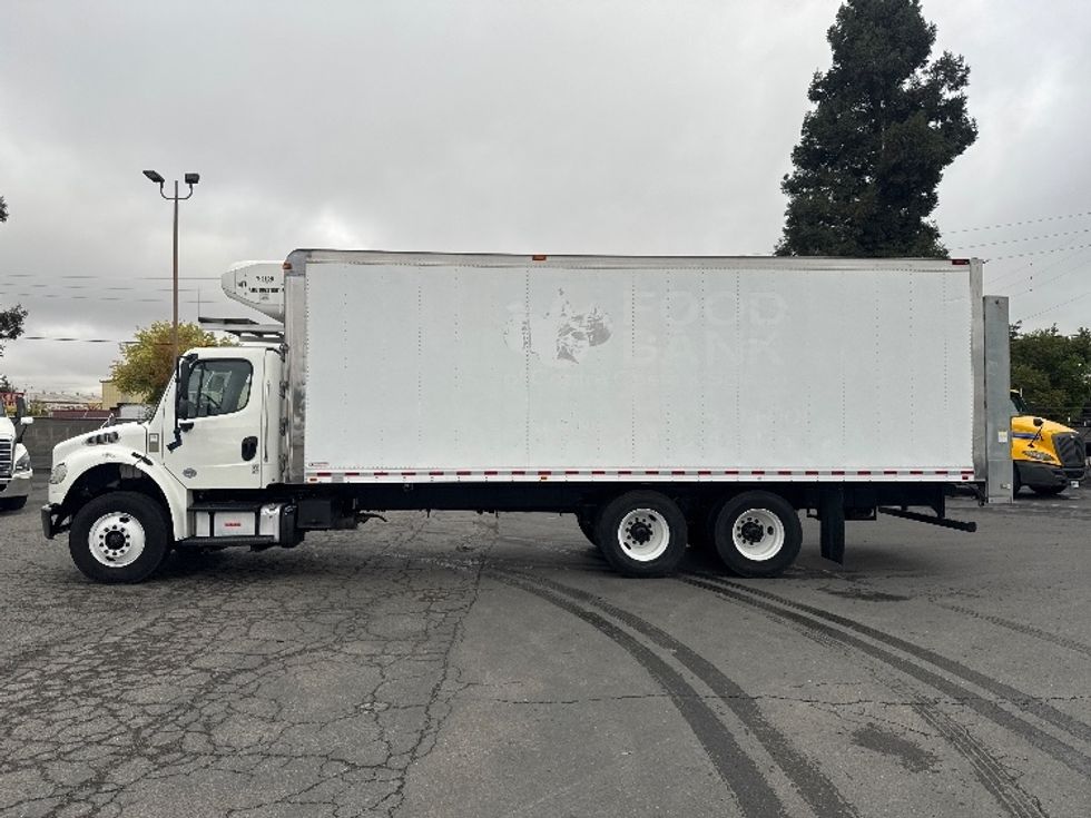 Refrigerated Truck-Light and Medium Duty Trucks-Freightliner-2019-M2-West Sacramento-CA-116,919\n\t\tmiles-$ 66,250 - Image 4