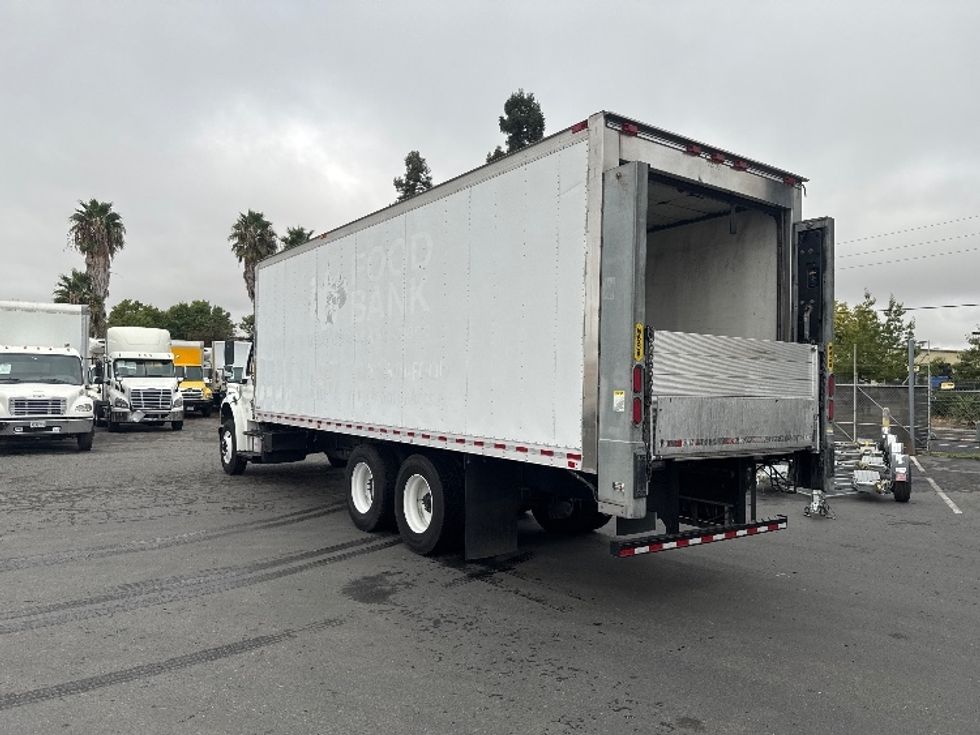 Refrigerated Truck-Light and Medium Duty Trucks-Freightliner-2019-M2-West Sacramento-CA-116,919\n\t\tmiles-$ 66,250 - Image 6