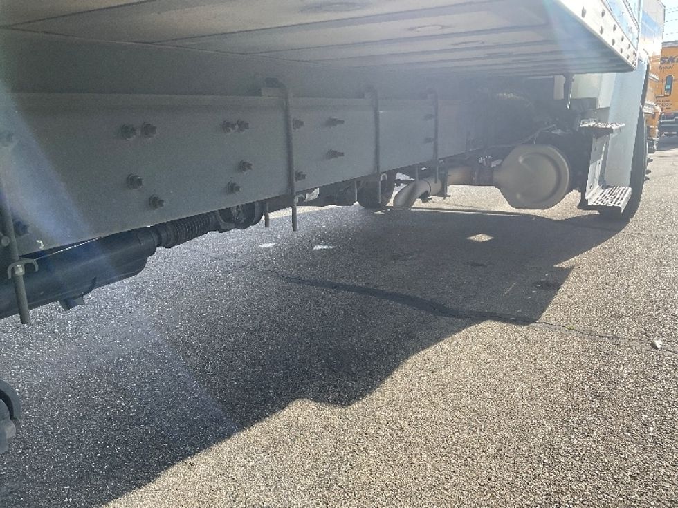 Refrigerated Truck-Light and Medium Duty Trucks-Freightliner-2019-M2-West Sacramento-CA-143,850\n\t\tmiles-$ 54,000 - Image 14